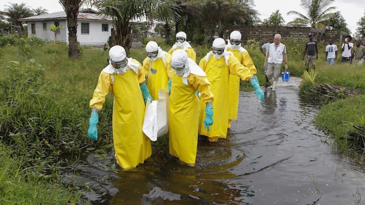 Hơn 8.000 người chết vì đại dịch Ebola