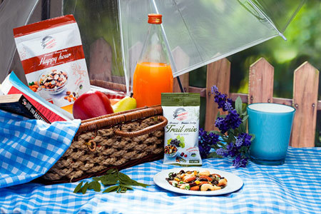 Xu hướng dùng snack từ trái cây và hạt sấy khô