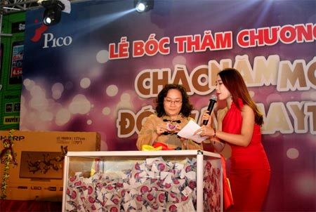 Khách hàng ‘rinh’ TV 4K trị giá 125 triệu từ Pico