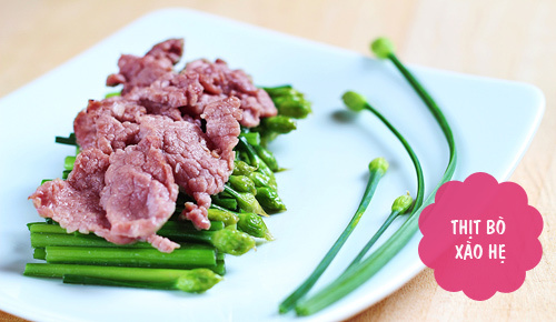 Thịt bò xào hẹ, đậu phụ xốt chay hấp dẫn cơm chiều