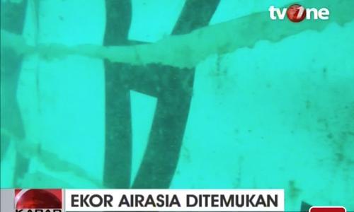 Xác máy bay QZ8501 chìm dưới nước
