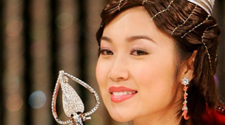 Tình sử cặp kè moi tiền đại gia của một hoa hậu