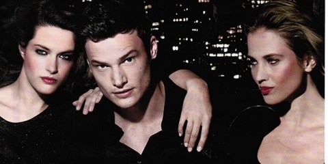 Chồng vào nhà nghỉ với 'phụ nữ lạ'