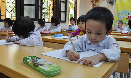 Đánh giá trò tiểu học: Giáo viên mỏi, phụ huynh mệt