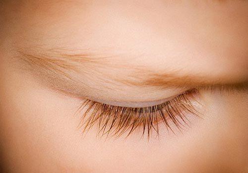 Nối mi có thể gây hại cho đôi mắt