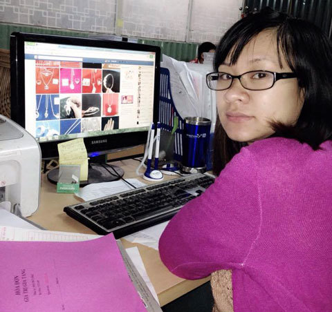 Bà bầu đi buôn và cuộc chiến ngầm “thương trường online”