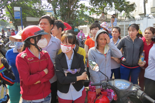 “Dọa” kiện công nhân đình công vì lương, thưởng Tết