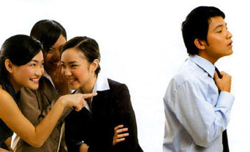 Ở nơi văn minh, người Việt cũng không bỏ thói xấu