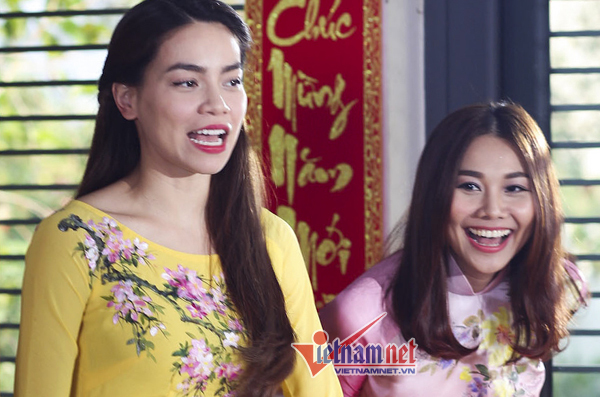 Hà Hồ, siêu mẫu Thanh Hằng cùng khoe giọng hát