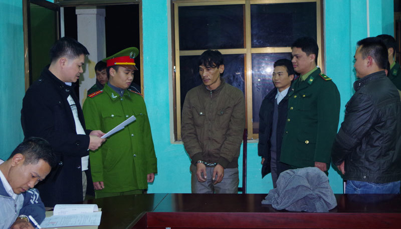Bắt nhanh 2 kẻ cướp giật ở gần biên giới
