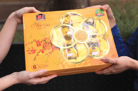 Tết này, chọn quà gì ý nghĩa?