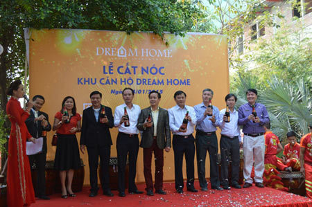 Cất nóc khu căn hộ Dream Home