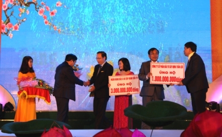 Hơn 31,4 tỷ đồng mang Tết ấm đến với người nghèo