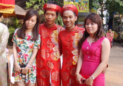 Chuyện mặc của “cô dâu, chú rể” ở đám cưới đồng giới