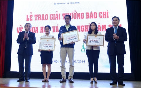 VietNamNet đoạt 2 giải báo chí KH&CN 2014
