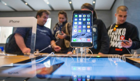 iPhone xô đổ mọi kỷ lục về tiêu thụ