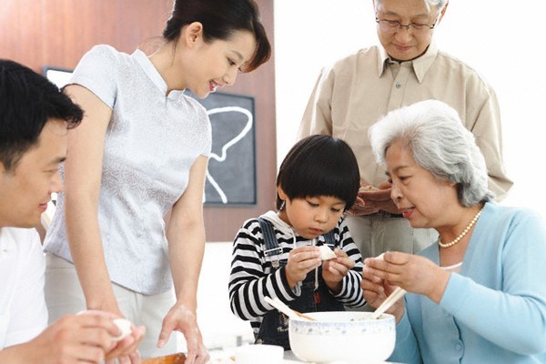 “Cô phải bỏ công, bỏ sức, bỏ tiền ra lo Tết cho nhà chồng”