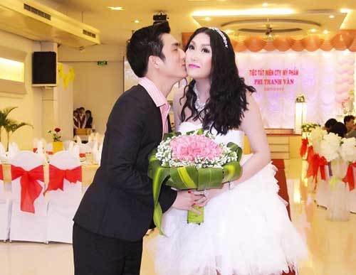 Phi Thanh Vân hóa 'cô dâu' xinh đẹp bên chồng sắp cưới