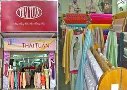 Thái Tuấn đón nhận huân chương lao động hạng 2