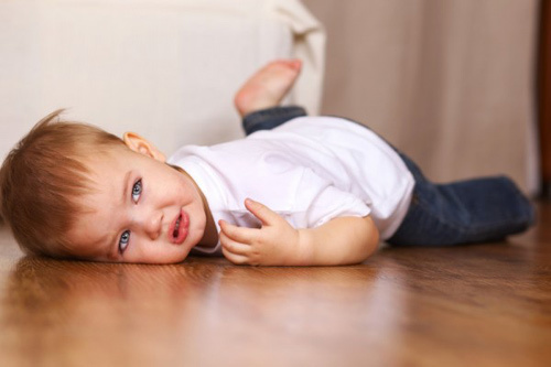 Mẹo giúp bố mẹ xử lý những tình huống khẩn cấp ở trẻ