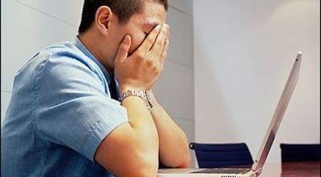 Ðể mắt bớt mệt khi 'làm bạn' lâu cùng máy tính