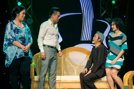 Danh hài Bắc-Nam quậy tưng tiệc cuối năm Đông Tăng Long