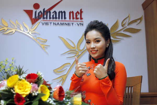 HH Kỳ Duyên và kỷ niệm xông nhà bất đắc dĩ