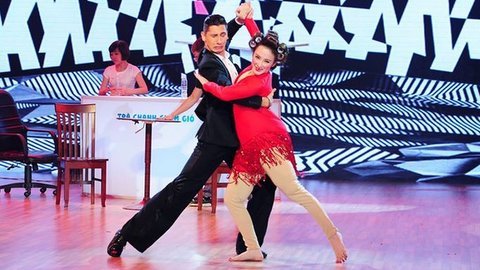 Angela Phương Trinh bất ngờ lên cân, xấu như Thị Nở