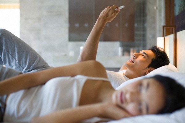 Chỉ vì không mắc màn cho chồng ngủ mà tôi bị