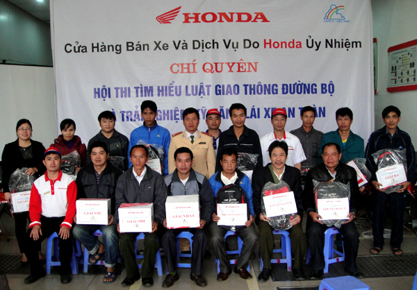 Honda hướng dẫn lái xe an toàn cho 10.000 học viên