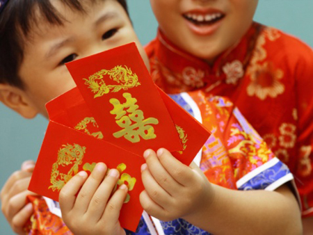 Cười ra nước mắt chuyện trẻ em đánh nhau vì tiền mừng tuổi