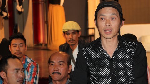 Hoài Linh bức xúc vì “cát xê” bèo của nghệ sĩ hài
