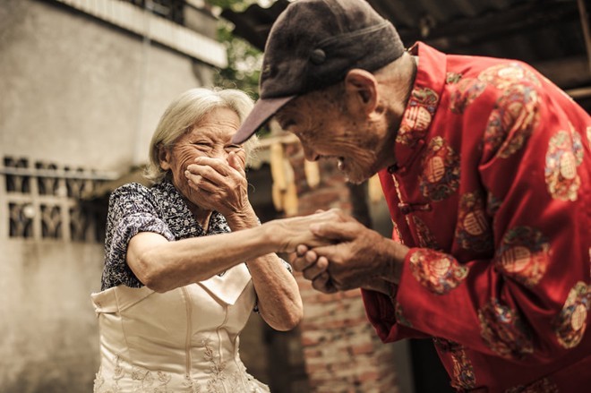 Loạt ảnh khó quên về tình yêu son sắt