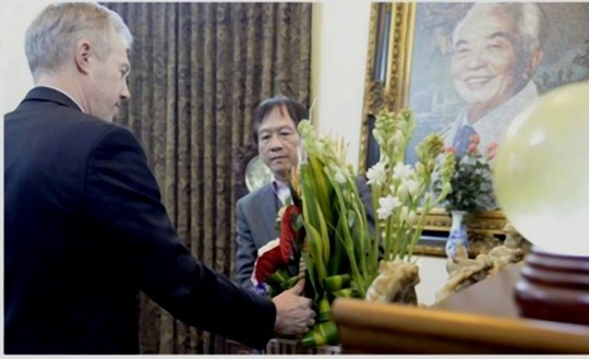 Đại sứ Mỹ thăm gia đình Đại tướng Võ Nguyên Giáp
