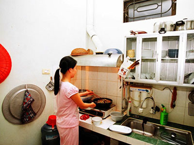 Điên đầu vì điện thoại osin