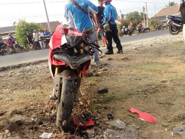 Tay lái mô tô tử nạn khi bảo vệ đoàn đua ở Đồng Nai