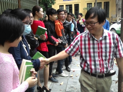 'Vé đi tuổi thơ' năm nào cũng đắt hàng