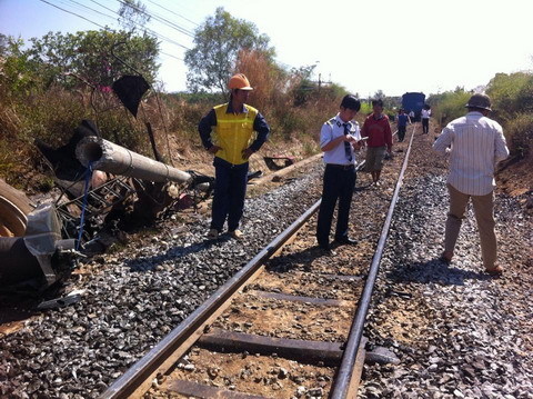Tai nạn nghiêm trọng, đường sắt Bắc-Nam tê liệt nhiều giờ