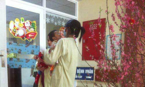 Miền Bắc vào xuân, trẻ nhỏ liên tiếp