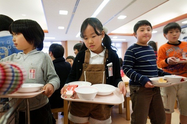 bữa trưa, Nhật Bản, dạy trẻ