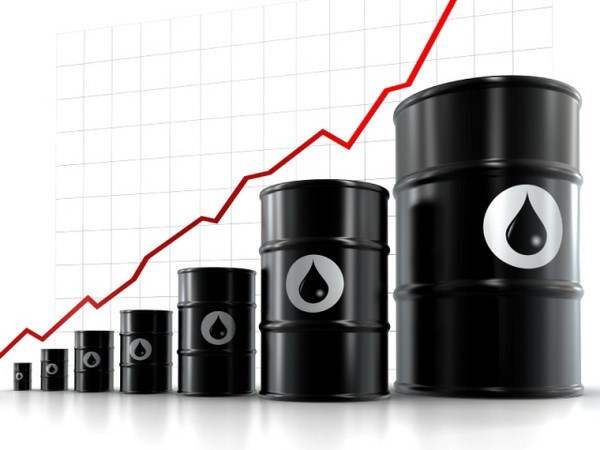 Giá dầu xuống đáy: Nỗi lo trực diện, cảnh báo tương lai