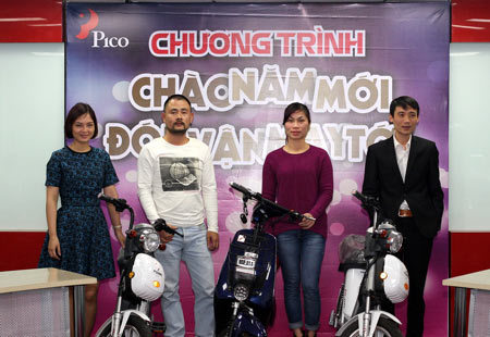 Đầu năm mới, Pico tặng xe đạp điện cho khách hàng