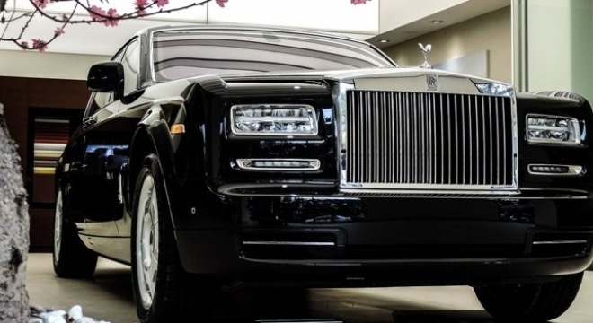 Đại gia bao bì Hà Nội mua Roll Royce chính hãng thứ 3 Việt Nam