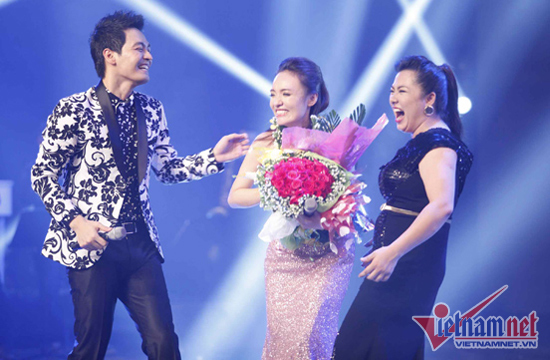 Bố mẹ vỡ nợ, quán quân Vietnam Idol sống tha hương