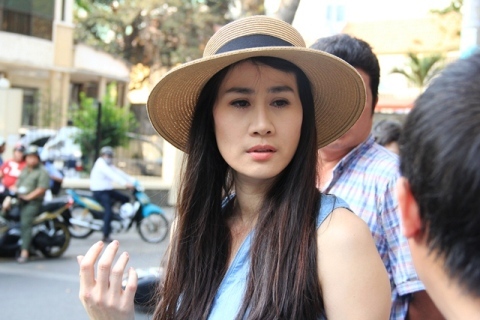 Người đẹp Thân Thúy Hà 