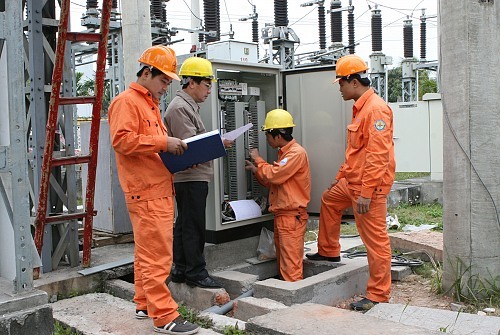giá-điện, EVN, Bộ-Công-Thương, tăng-giá, xăng, lỗ-tỷ-giá, thu-nhập, tổn-thất-điện-năng, tiêu-hao-điện, giá-thành, chi-phí