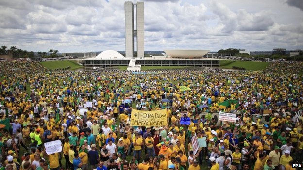 Hàng triệu người dân Brazil xuống đường biểu tình