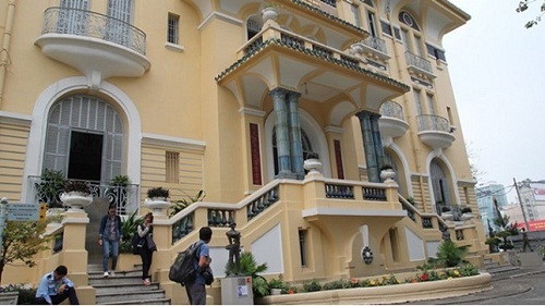 Đại gia có 20 ngàn căn nhà mặt phố Sài Gòn