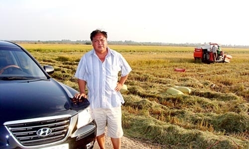 đại-gia, chơi-ngông, miền-Tây, nông-dân, nhà-gỗ, tiền-tỷ, vung-tiền