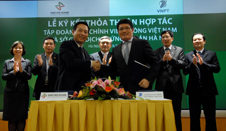 HNX sẽ tư vấn VNPT thoái vốn ngoài ngành